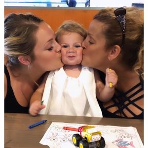 Meet your Posher, Leslie